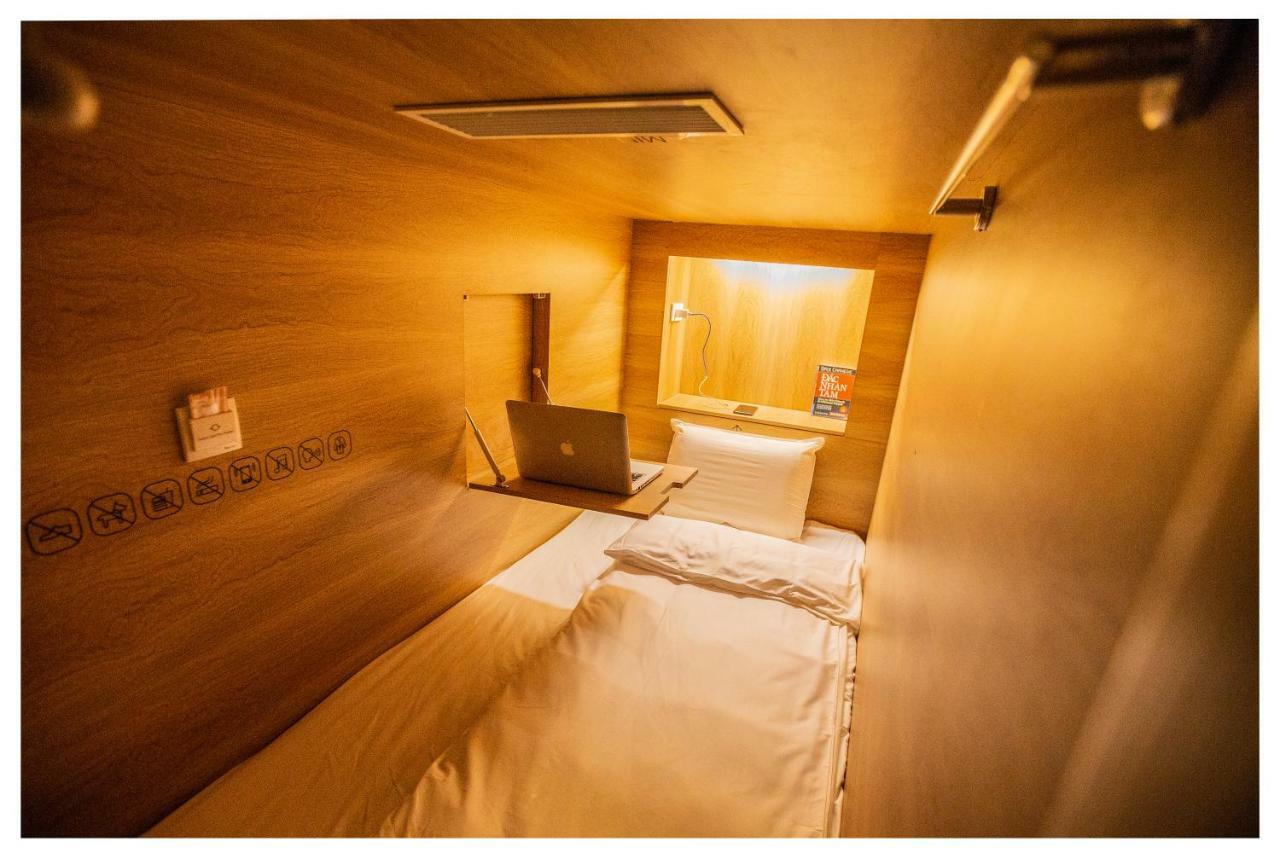 Khan Hoang Capsule Hotel (Adults Only) Hanoi Exterior foto